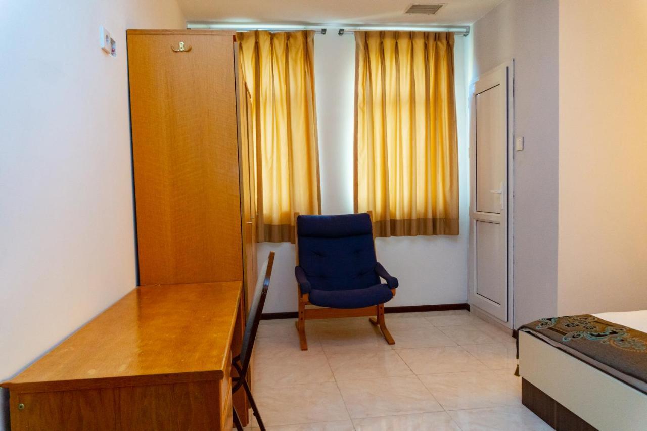 White Horse Hotel Baku Bagian luar foto