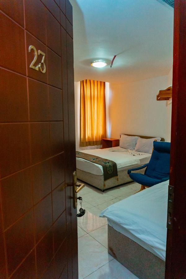 White Horse Hotel Baku Bagian luar foto