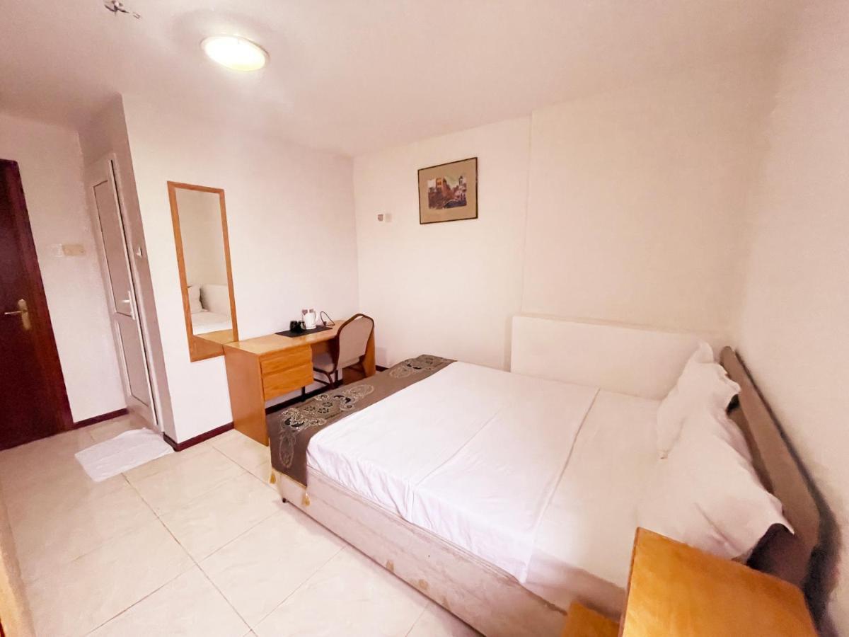 White Horse Hotel Baku Bagian luar foto
